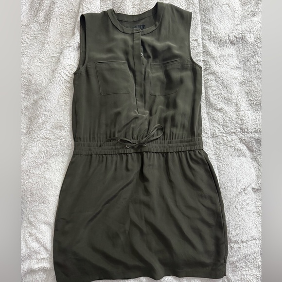 Theory Dresses & Skirts - Theory Navy Green 100% Silk Lining Dress